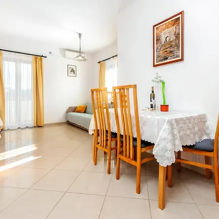 Mara Apartman *